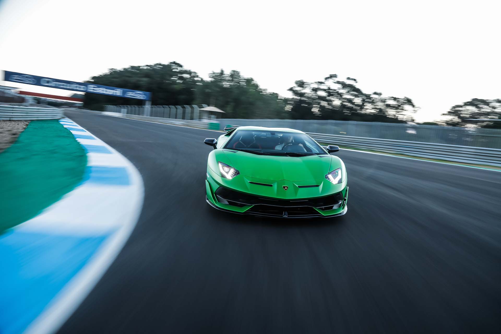 2019 Lamborghini Aventador SVJ Front Wallpapers (6)