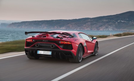 2019 Lamborghini Aventador SVJ Rear Three-Quarter Wallpapers 450x275 (188)