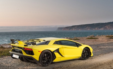 2019 Lamborghini Aventador SVJ Rear Three-Quarter Wallpapers 450x275 (216)