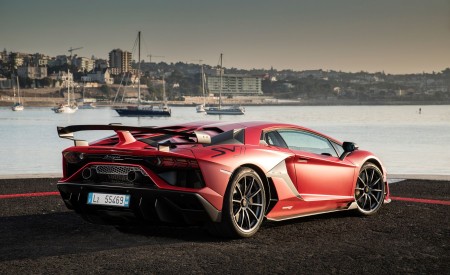 2019 Lamborghini Aventador SVJ Rear Three-Quarter Wallpapers 450x275 (125)