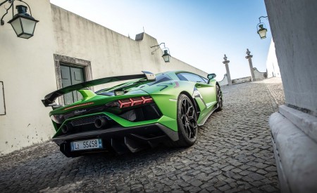 2019 Lamborghini Aventador SVJ Rear Three-Quarter Wallpapers 450x275 (62)