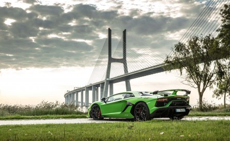 2019 Lamborghini Aventador SVJ Rear Three-Quarter Wallpapers 450x275 (54)