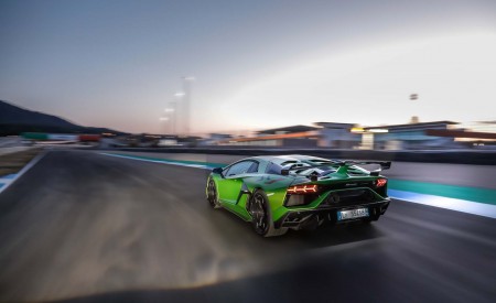 2019 Lamborghini Aventador SVJ Rear Three-Quarter Wallpapers 450x275 (8)