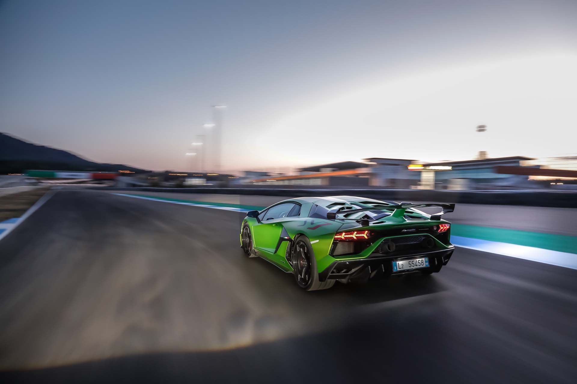 2019 Lamborghini Aventador SVJ Rear Three-Quarter Wallpapers #8 of 241