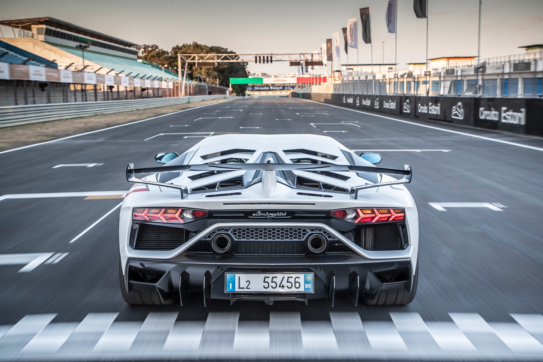 2019 Lamborghini Aventador SVJ Rear Wallpapers #240 of 241