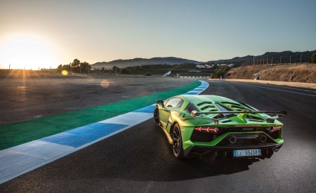 2019 Lamborghini Aventador SVJ Rear Wallpapers 450x275 (32)