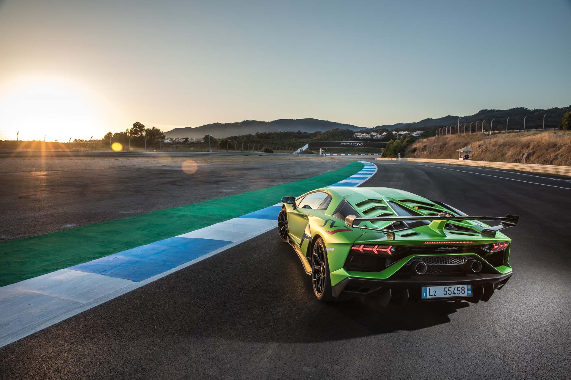 2019 Lamborghini Aventador SVJ Rear Wallpapers #32 of 241