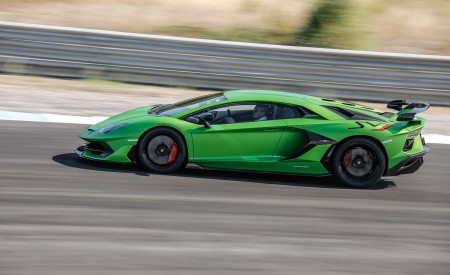 2019 Lamborghini Aventador SVJ Side Wallpapers 450x275 (18)