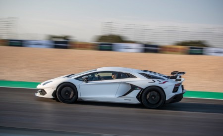 2019 Lamborghini Aventador SVJ Side Wallpapers 450x275 (228)