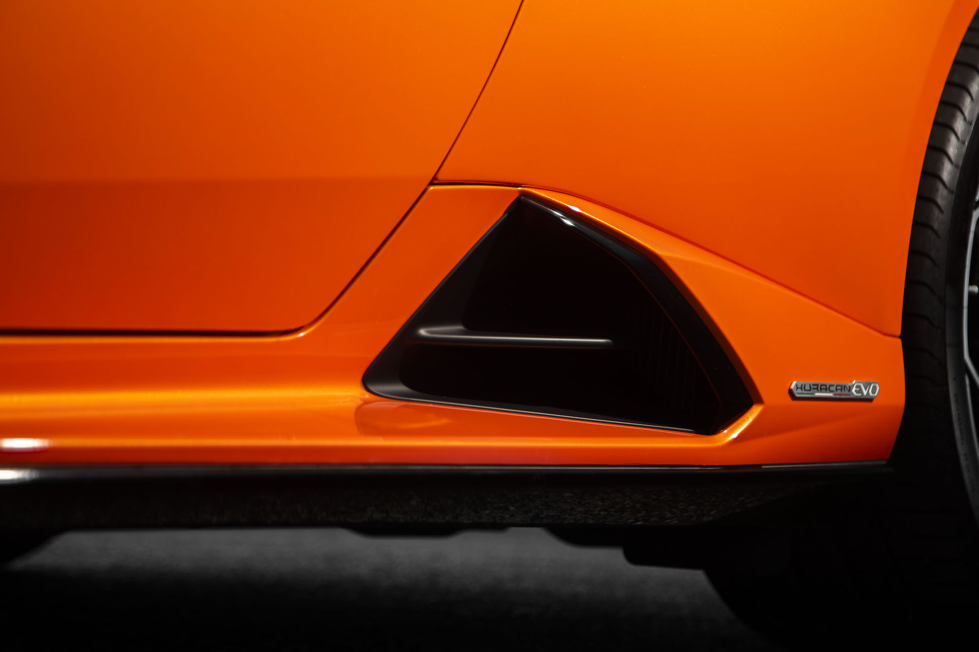 2019 Lamborghini Huracán EVO (Color: Orange) Detail Wallpapers #45 of 177