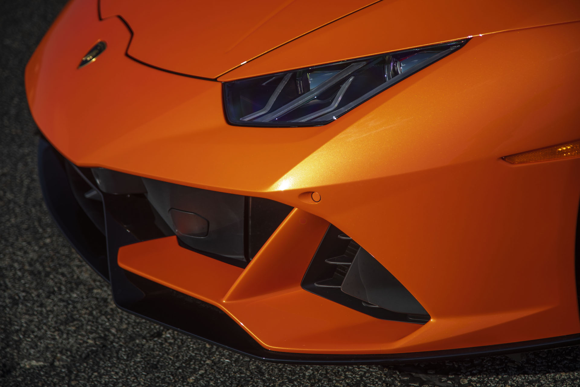 2019 Lamborghini Huracán EVO (Color: Orange) Headlight Wallpapers #42 of 177