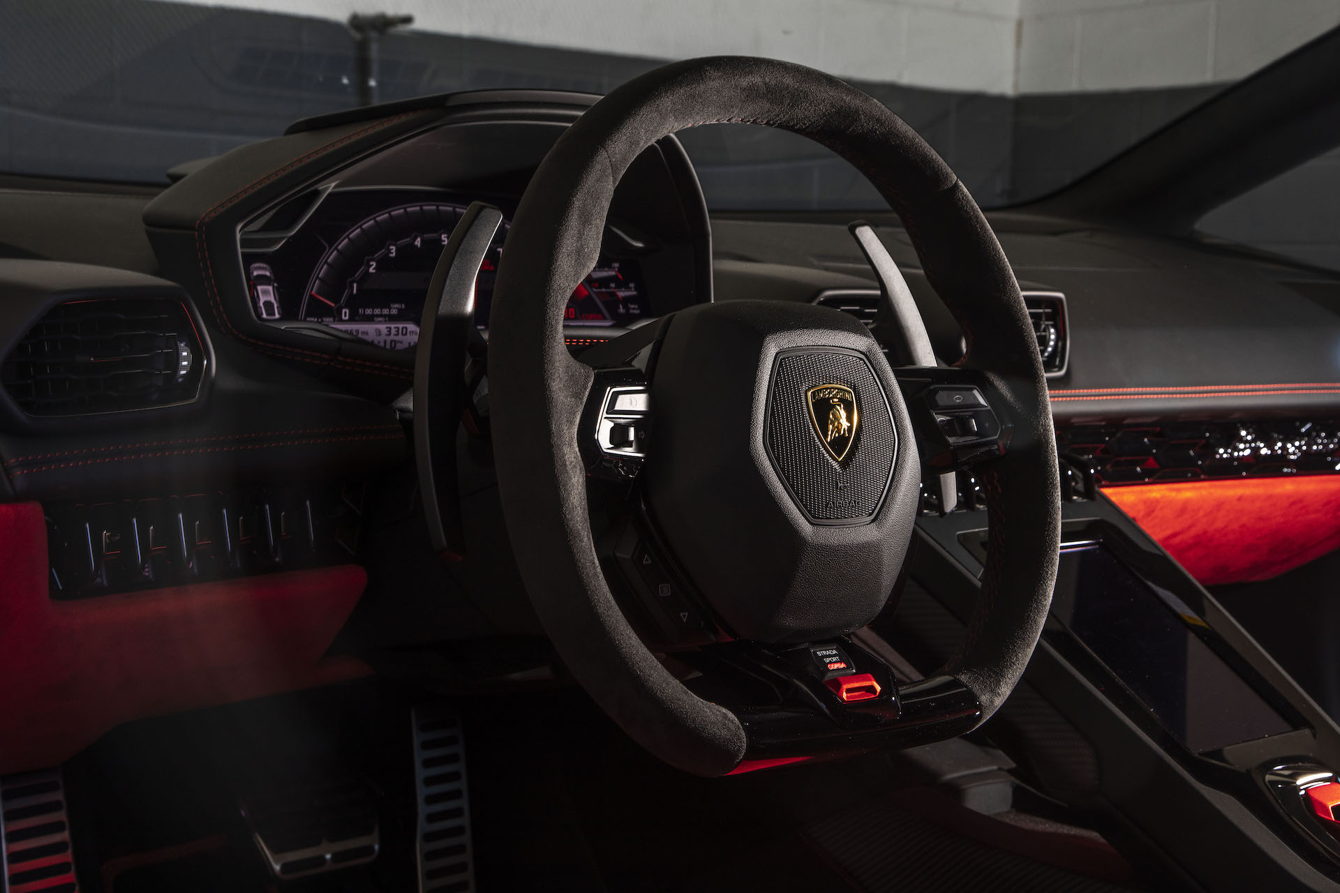 2019 Lamborghini Huracán EVO (Color: Orange) Interior Steering Wheel Wallpapers #54 of 177