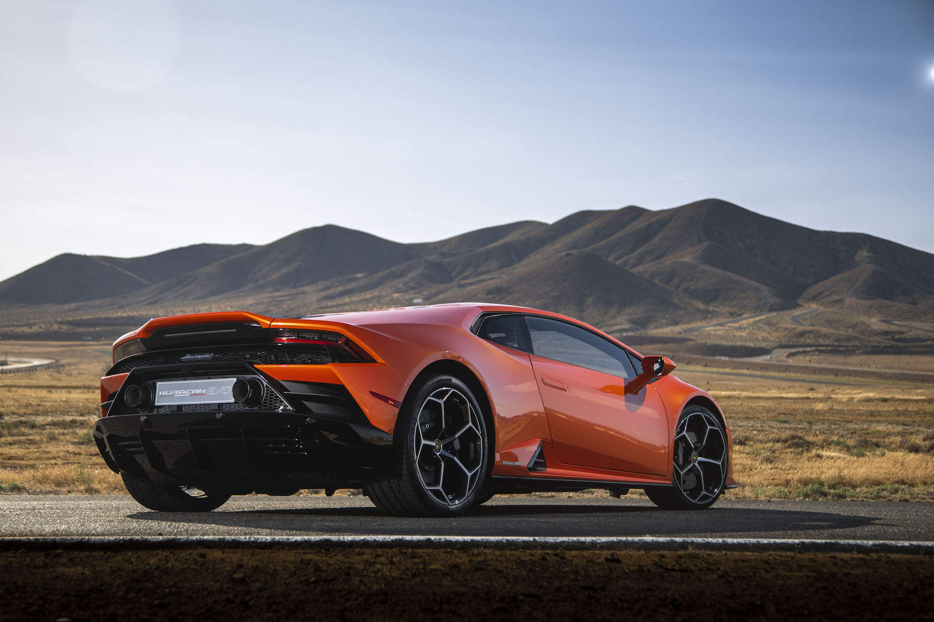 2019 Lamborghini Huracán EVO (Color: Orange) Rear Three-Quarter Wallpapers #34 of 177
