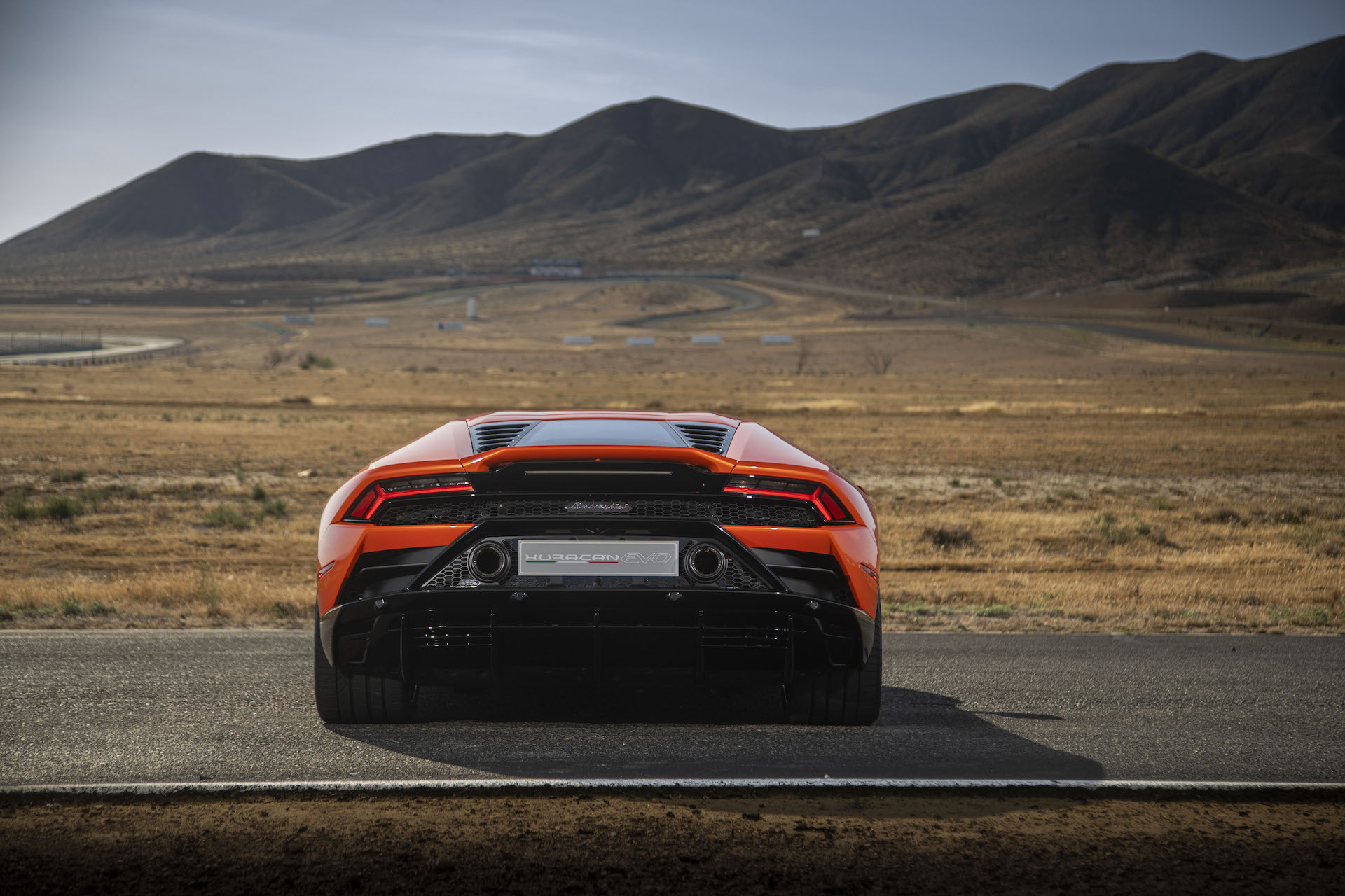 2019 Lamborghini Huracán EVO (Color: Orange) Rear Wallpapers #35 of 177
