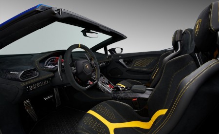 2019 Lamborghini Huracán Performante Spyder Interior Detail Wallpapers 450x275 (54)