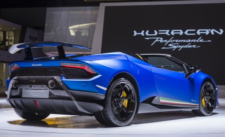 2019 Lamborghini Huracán Performante Spyder Rear Three-Quarter Wallpapers 450x275 (73)