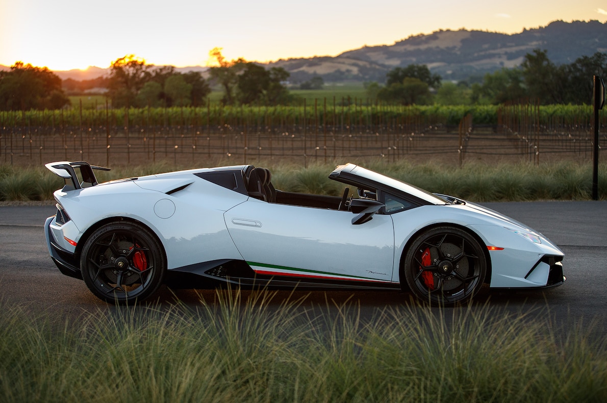 2019 Lamborghini Huracán Performante Spyder Side Wallpapers #30 of 96