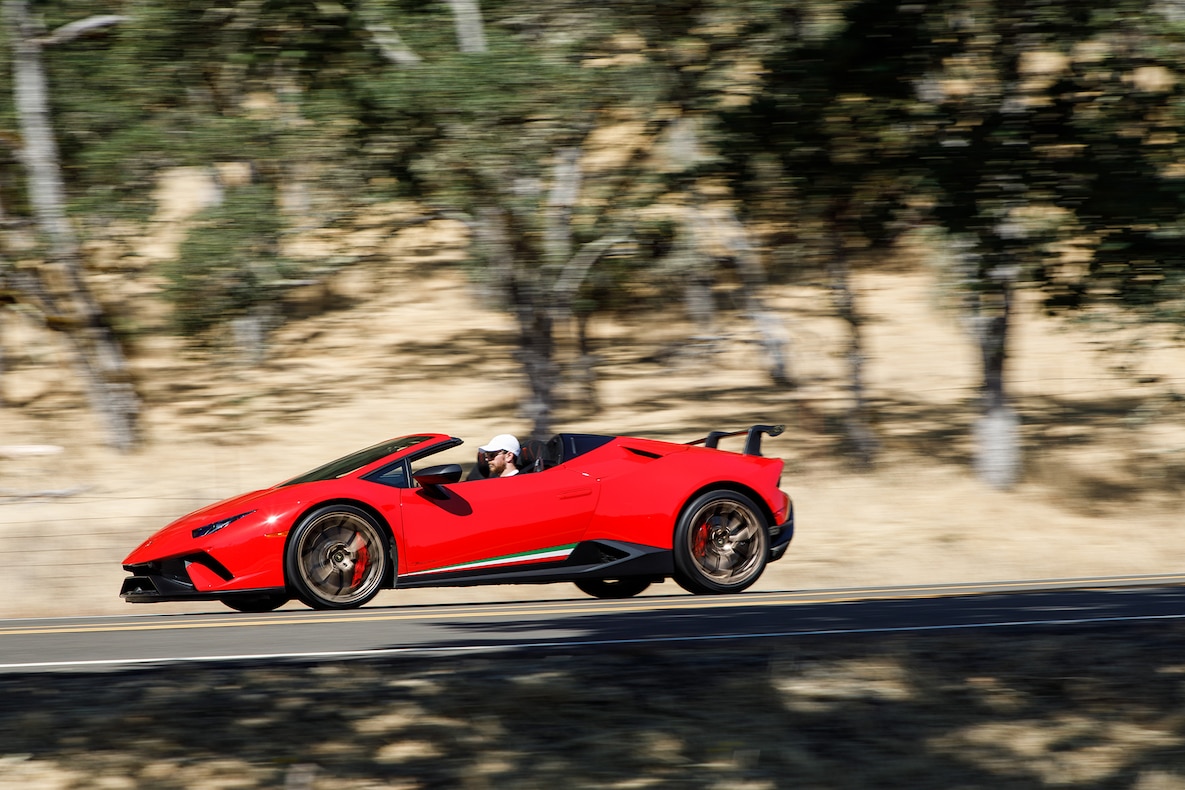 2019 Lamborghini Huracán Performante Spyder Side Wallpapers #14 of 96