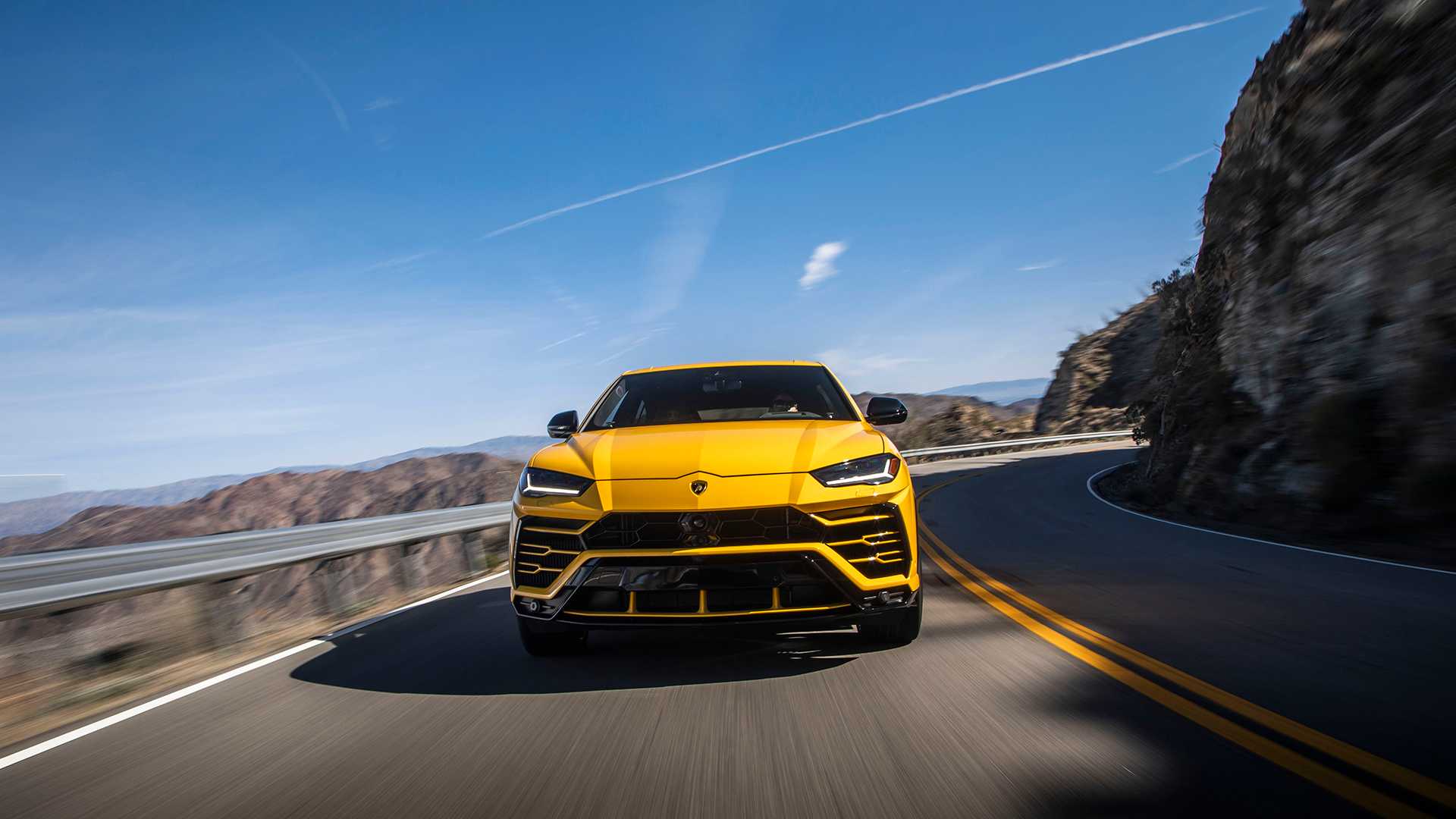 2019 Lamborghini Urus Front Wallpapers (2)