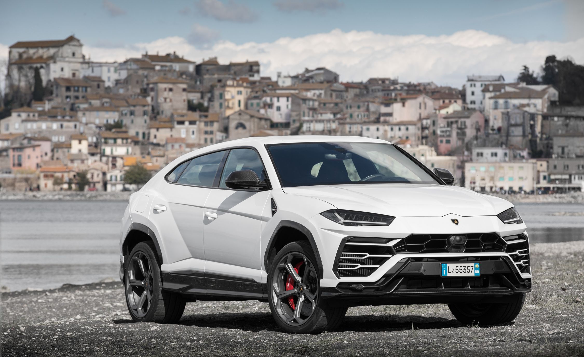 2019 Lamborghini Urus Front Wallpapers #41 of 195