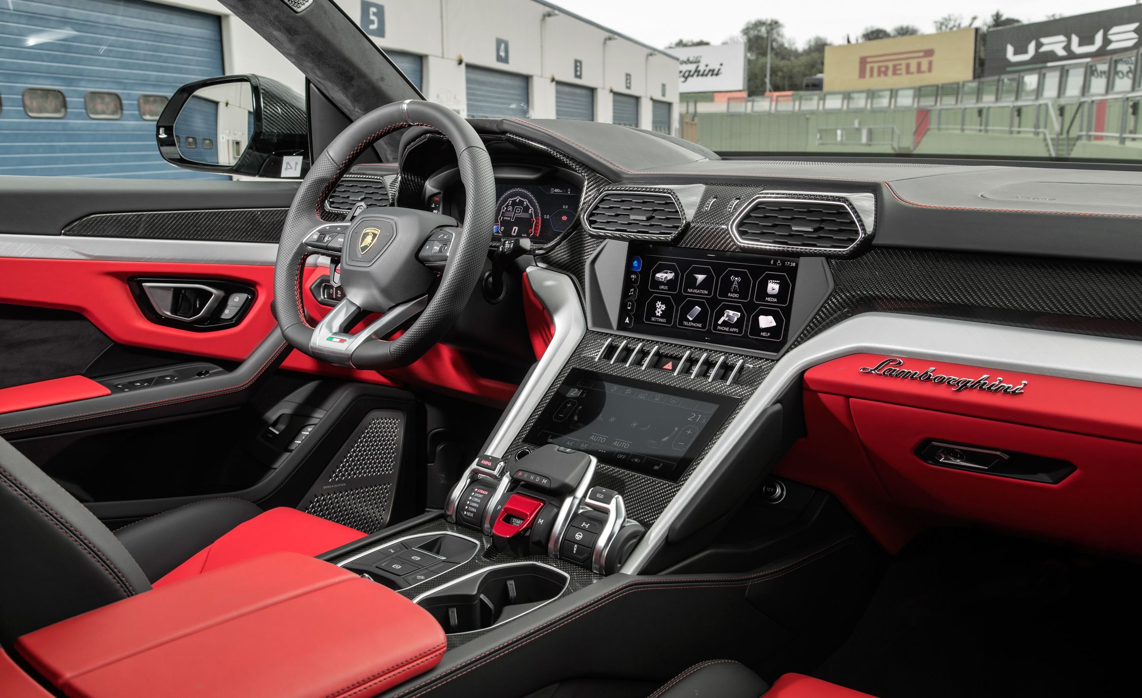 2019 Lamborghini Urus Interior Wallpapers #127 of 195