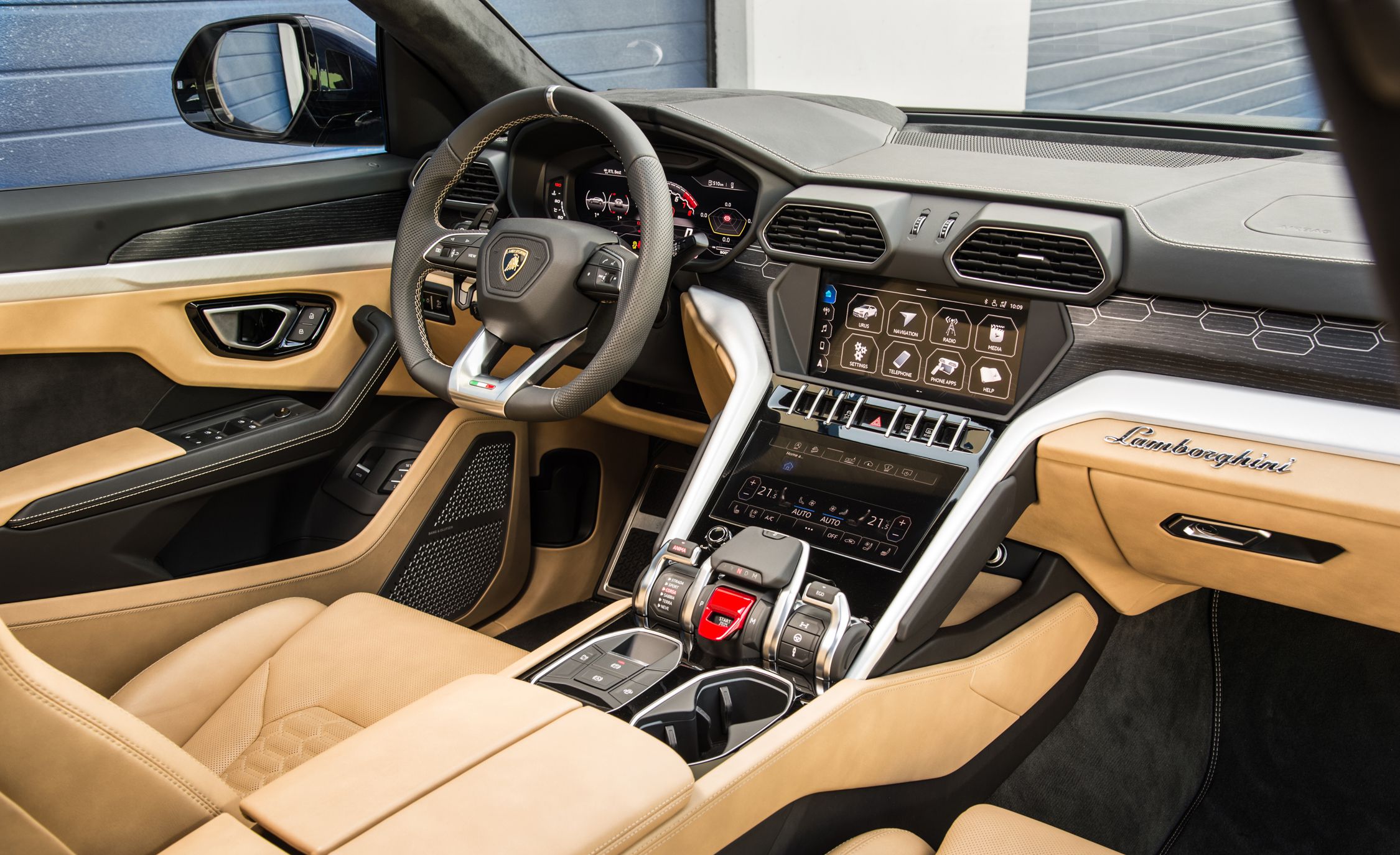 2019 Lamborghini Urus Interior Wallpapers #53 of 195