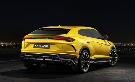 2019 Lamborghini Urus Rear Three-Quarter Wallpapers 450x275 (154)