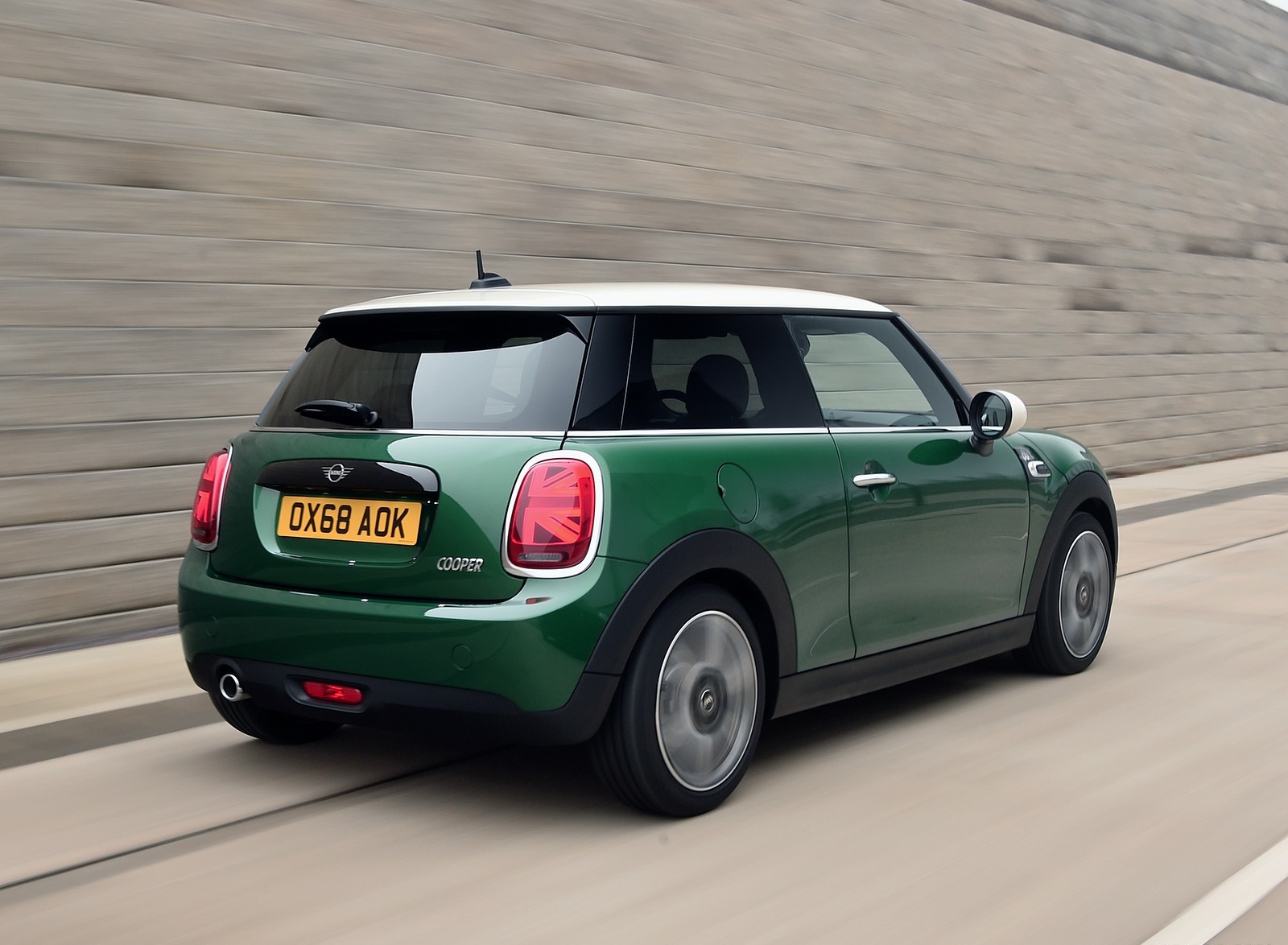 2019 MINI Cooper 3-Door 60 Years Edition Rear Three-Quarter Wallpapers #11 of 71