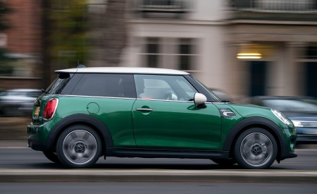 2019 MINI Cooper 3-Door 60 Years Edition Side Wallpapers 450x275 (6)