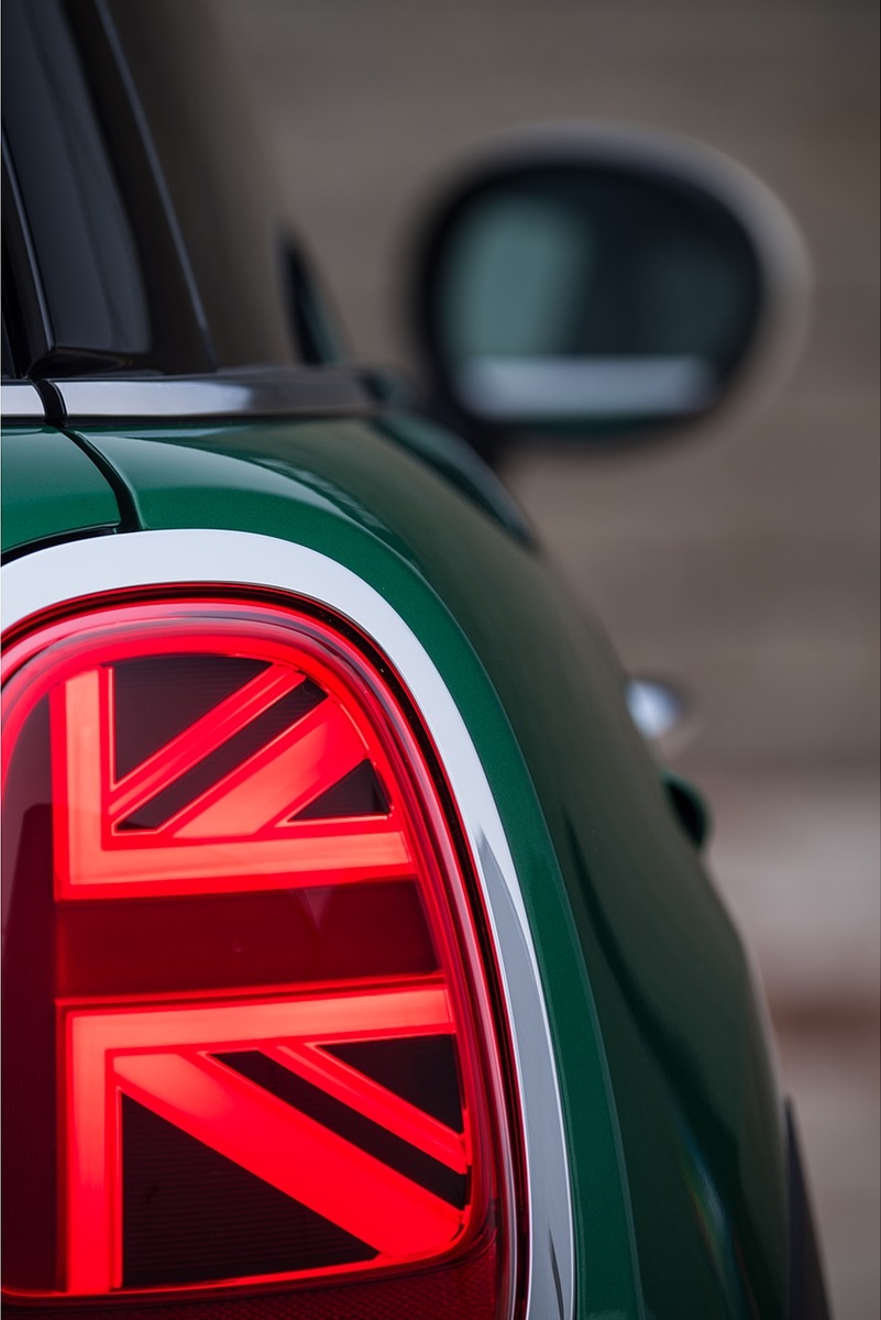 2019 MINI Cooper 3-Door 60 Years Edition Tail Light Wallpapers #53 of 71