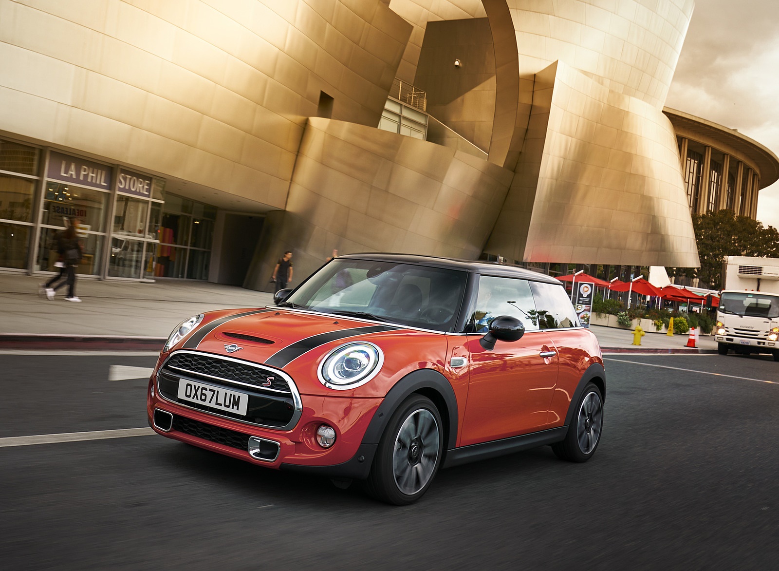 2019 MINI Hardtop 2 Door Front Three-Quarter Wallpapers #58 of 84