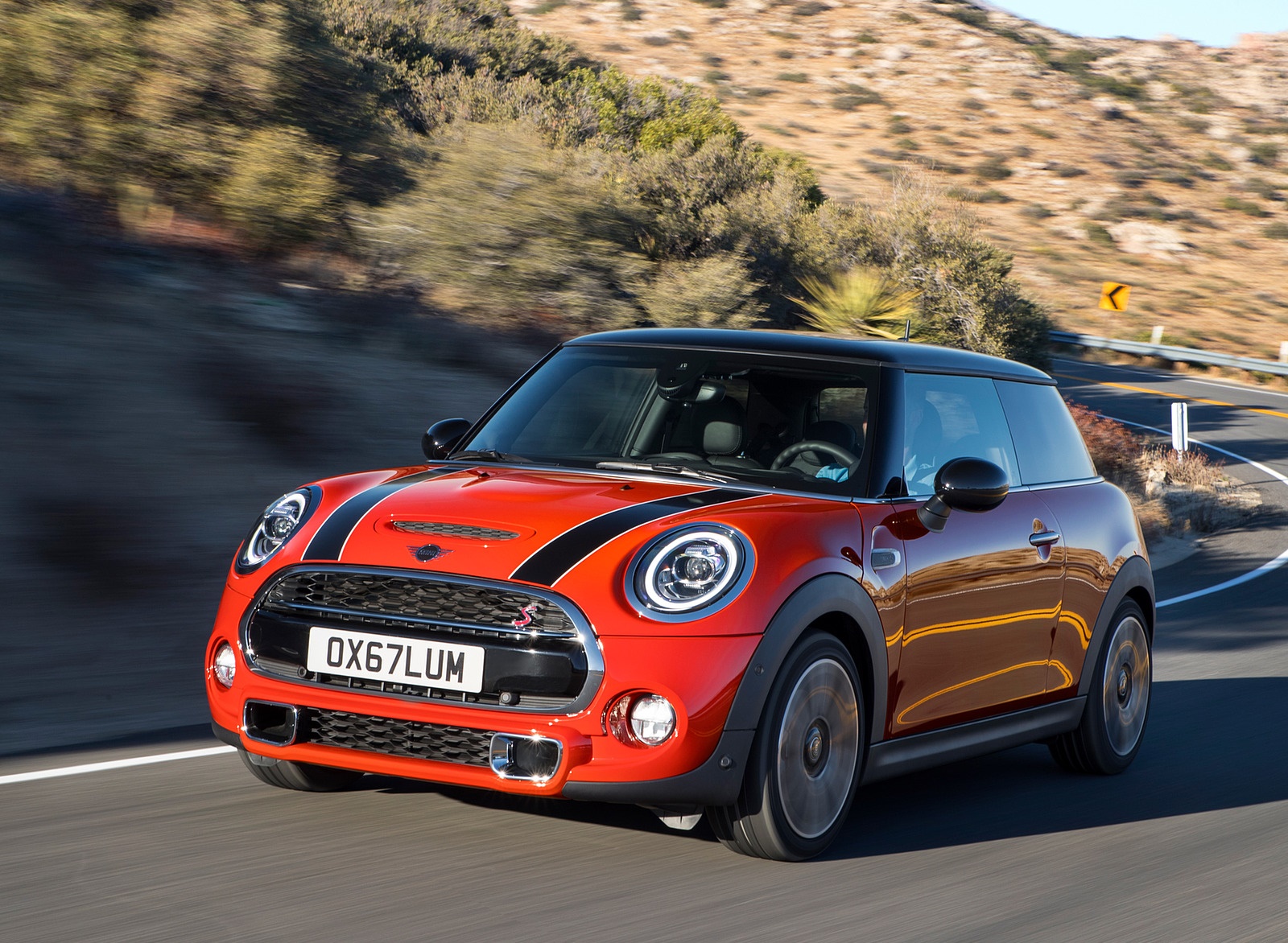 2019 MINI Hardtop 2 Door Front Three-Quarter Wallpapers (5)