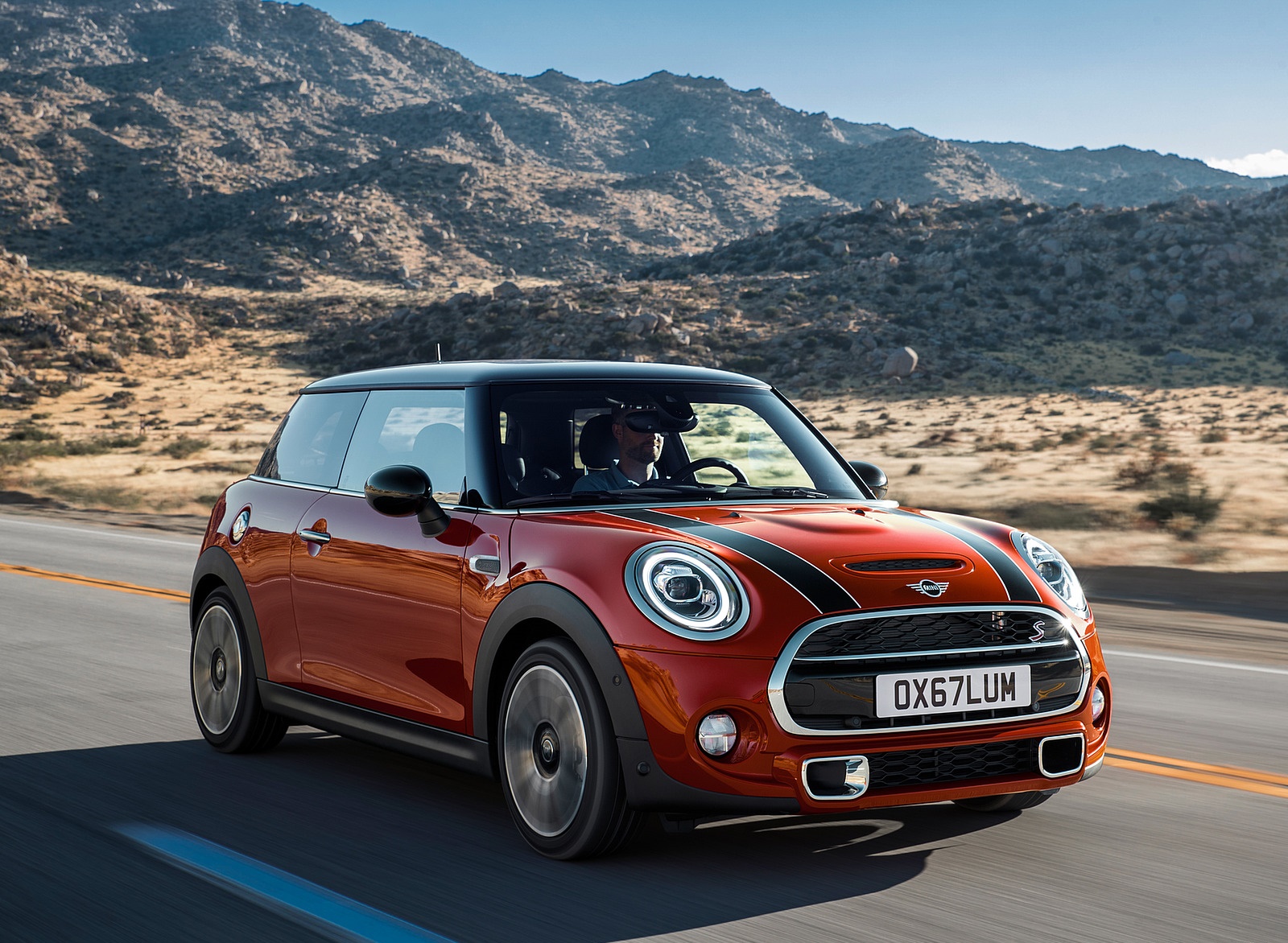 2019 MINI Hardtop 2 Door Front Three-Quarter Wallpapers #15 of 84