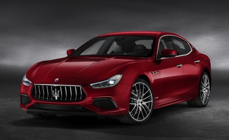 2019 Maserati Ghibli SQ4 GranSport Front Three-Quarter Wallpapers 450x275 (10)