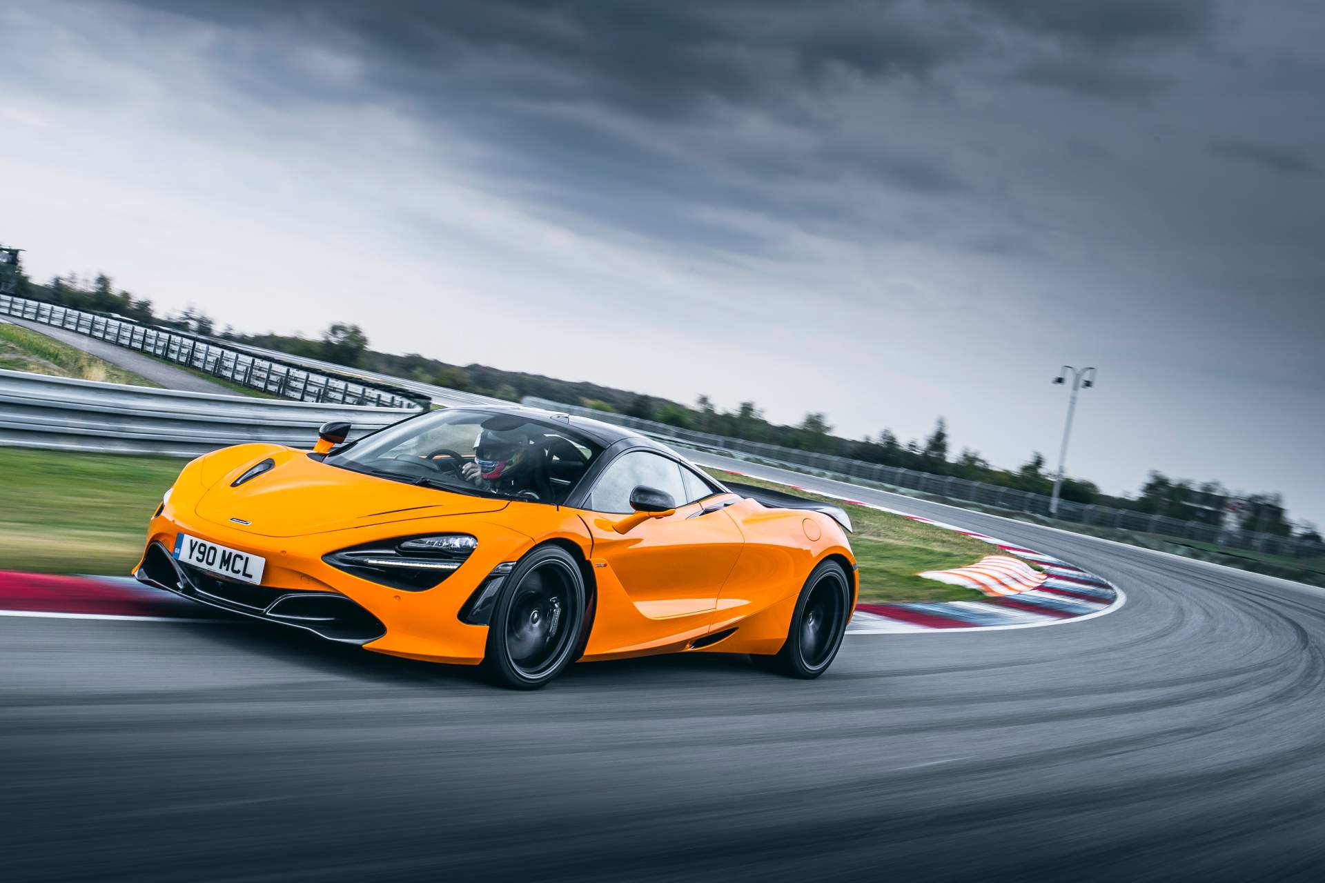 2019 McLaren 720S Track Pack Front Three-Quarter Wallpapers (3)