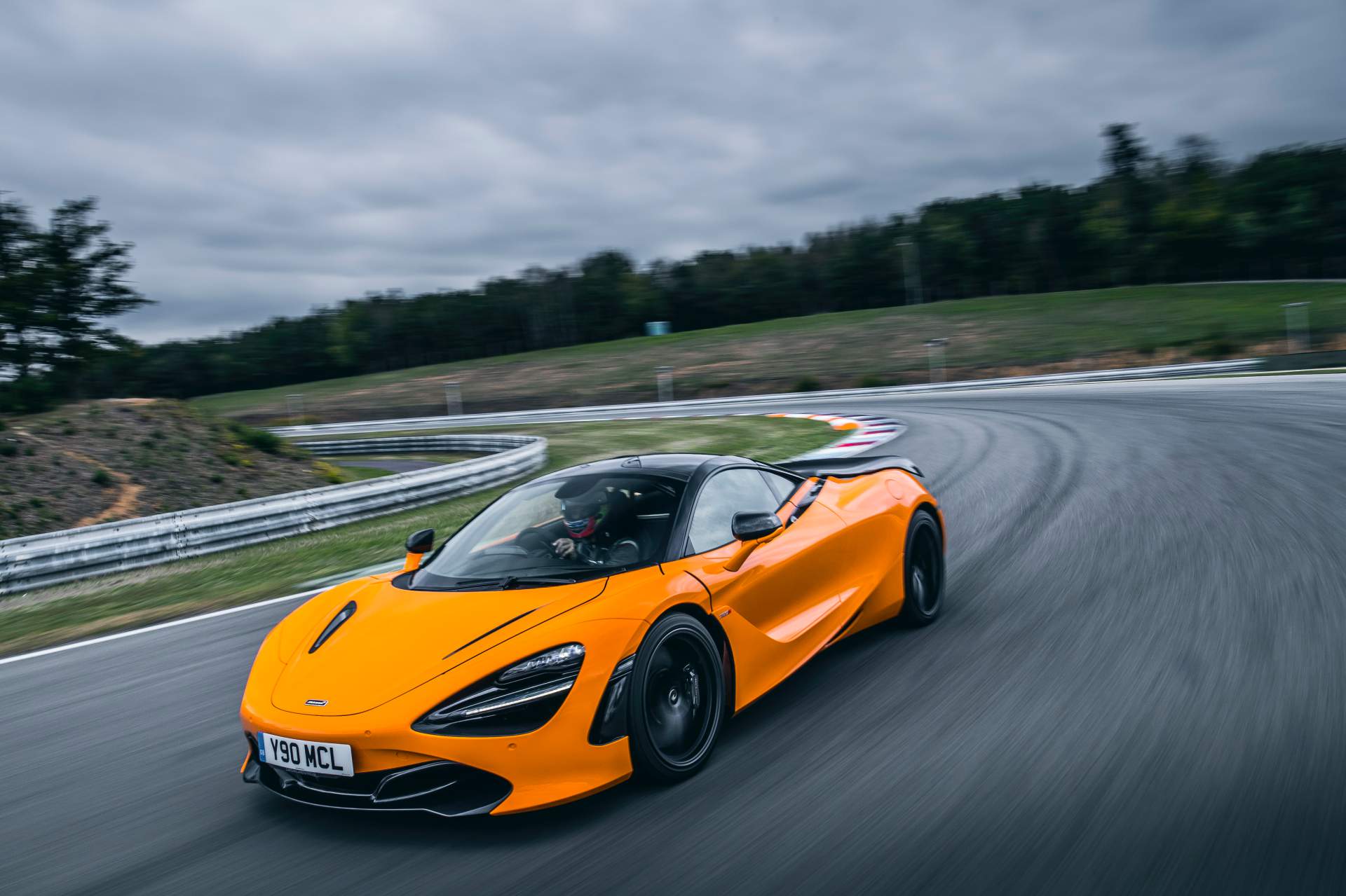 2019 McLaren 720S Track Pack Front Three-Quarter Wallpapers #2 of 12