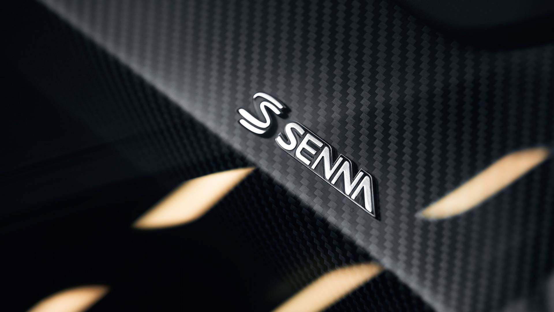 2019 McLaren Senna (Color: Delta Red) Badge Wallpapers #43 of 130