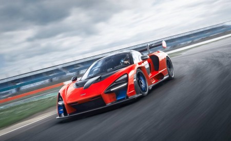 2019 McLaren Senna (Color: Delta Red) Front Three-Quarter Wallpapers 450x275 (2)