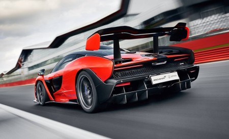 2019 McLaren Senna (Color: Delta Red) Rear Three-Quarter Wallpapers 450x275 (5)