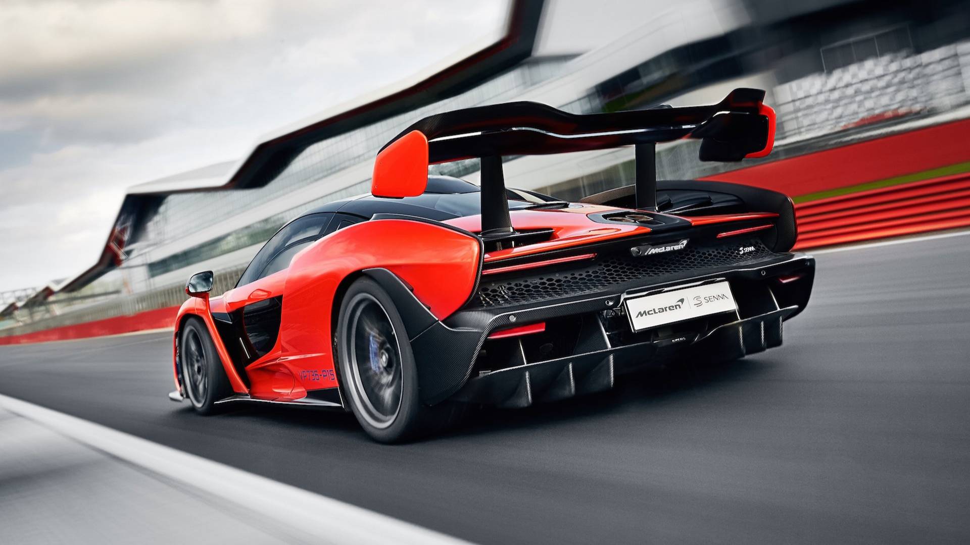 2019 McLaren Senna (Color: Delta Red) Rear Three-Quarter Wallpapers (5)