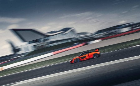 2019 McLaren Senna (Color: Delta Red) Side Wallpapers 450x275 (20)