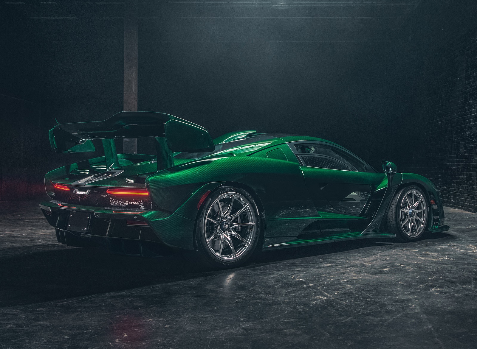 2019 McLaren Senna (Color: Emerald Green) Rear Three-Quarter Wallpapers #105 of 130