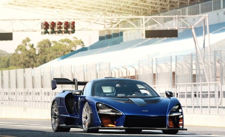 2019 McLaren Senna (Color: Kyanos Blue) Front Wallpapers 450x275 (59)