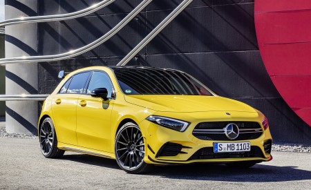 2019 Mercedes-AMG A35 4MATIC (Color: Sun Yellow) Front Three-Quarter Wallpapers 450x275 (25)