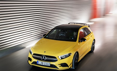 2019 Mercedes-AMG A35 4MATIC (Color: Sun Yellow) Front Three-Quarter Wallpapers 450x275 (22)
