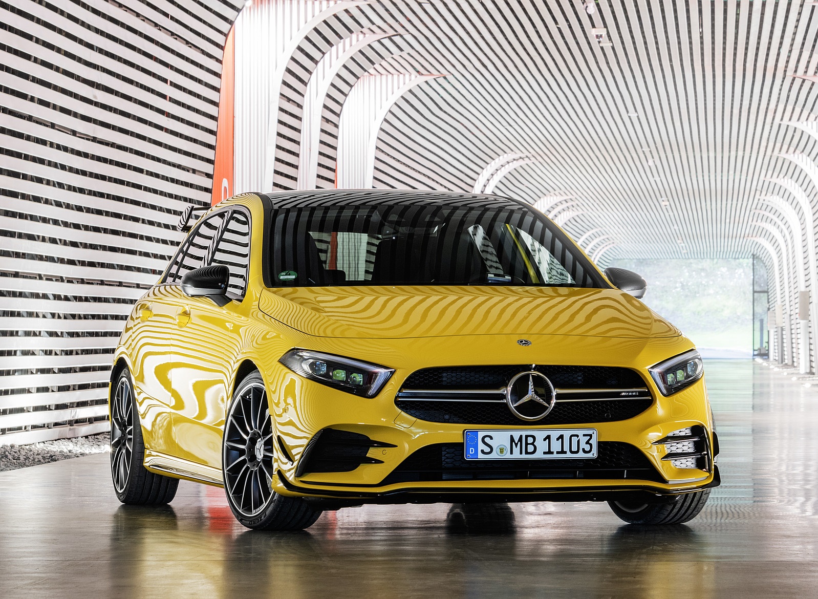 2019 Mercedes-AMG A35 4MATIC (Color: Sun Yellow) Front Wallpapers #21 of 30