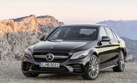 2019 Mercedes-AMG C43 4MATIC (Color: Obsidian Black Metallic) Front Three-Quarter Wallpapers 450x275 (180)