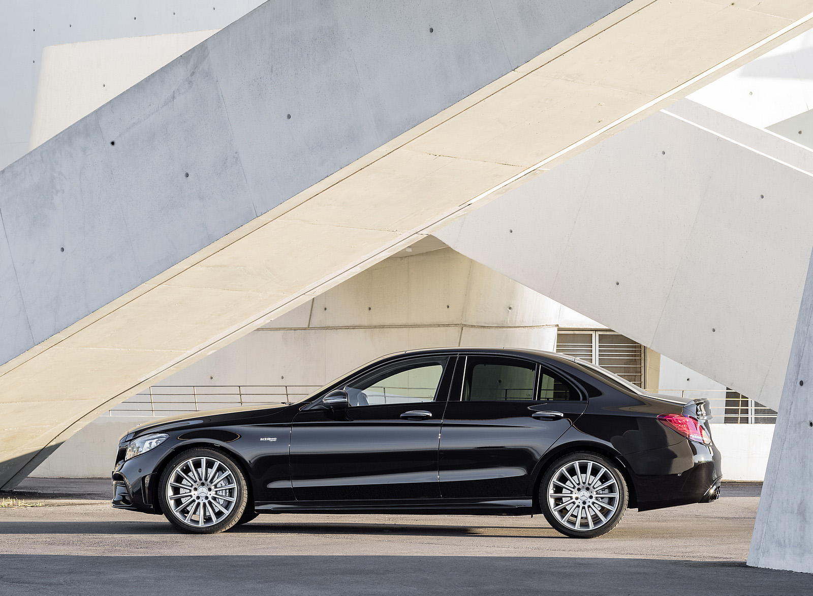 2019 Mercedes-AMG C43 4MATIC (Color: Obsidian Black Metallic) Side Wallpapers #173 of 191
