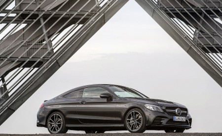 2019 Mercedes-AMG C43 4MATIC Coupe (Color: Graphite Grey Metallic) Front Three-Quarter Wallpapers 450x275 (48)