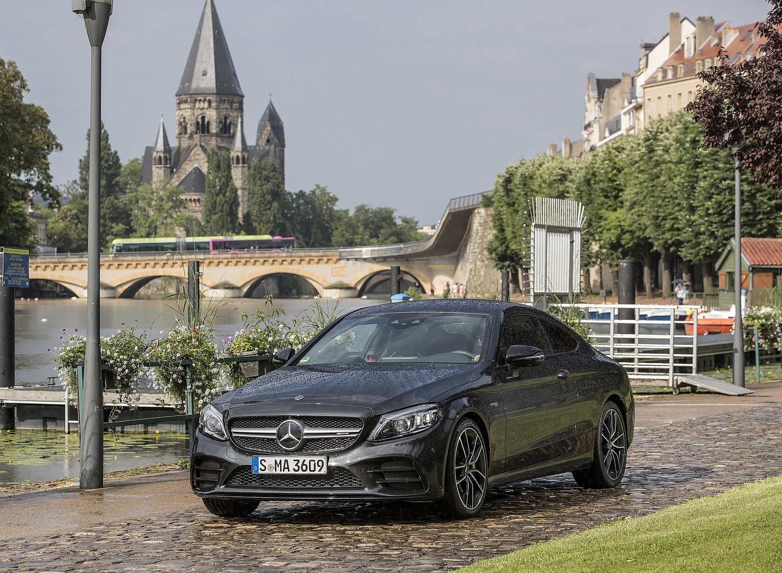 2019 Mercedes-AMG C43 4MATIC Coupe (Color: Graphite Grey Metallic) Front Wallpapers #41 of 136